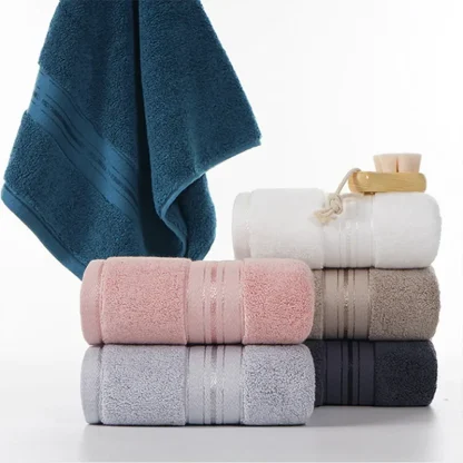 Plush Comfort Beach Towel - Image 4