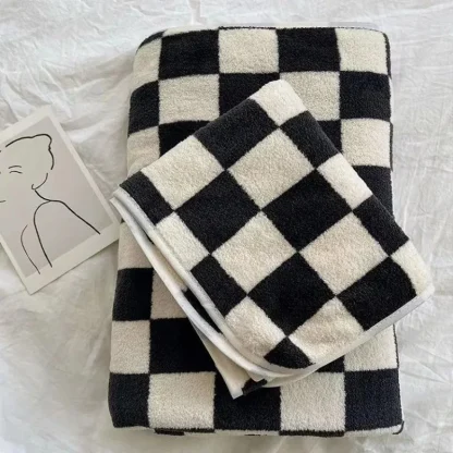 Checkerboard Pattern Beach Towel - Image 2