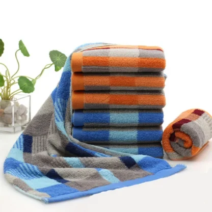 Soft Checkered Beach Towel - Image 3