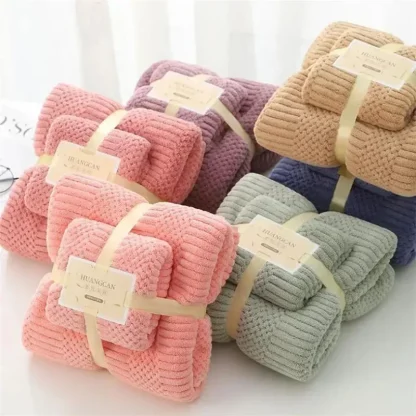 Fluffy Comfort Beach Towel - Image 4