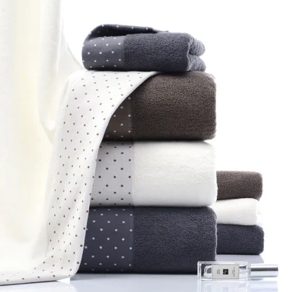 Solid Polka Dot Beach Towel - Image 4