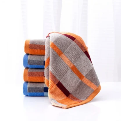 Soft Checkered Beach Towel - Image 2