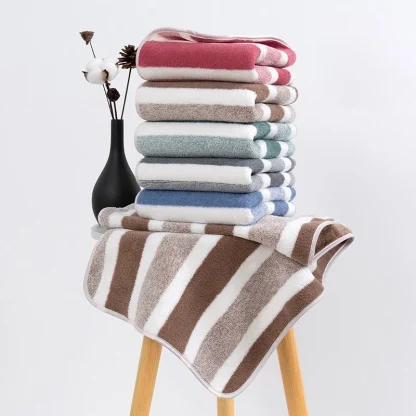 Large Comfort Beach Towel - Image 4